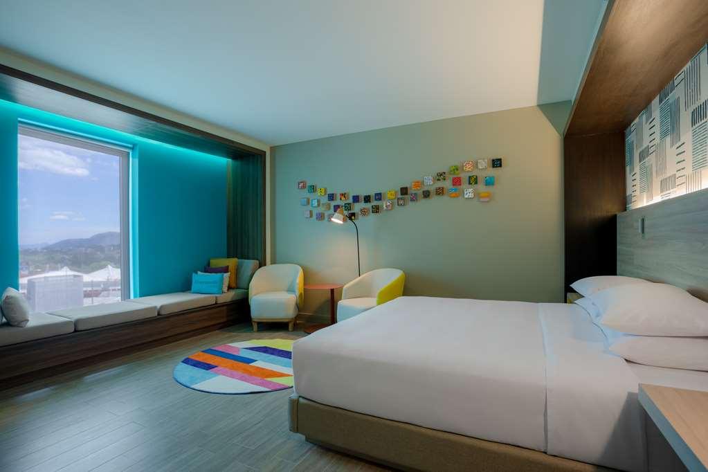 Hyatt Centric San Salvador Hotel Room photo