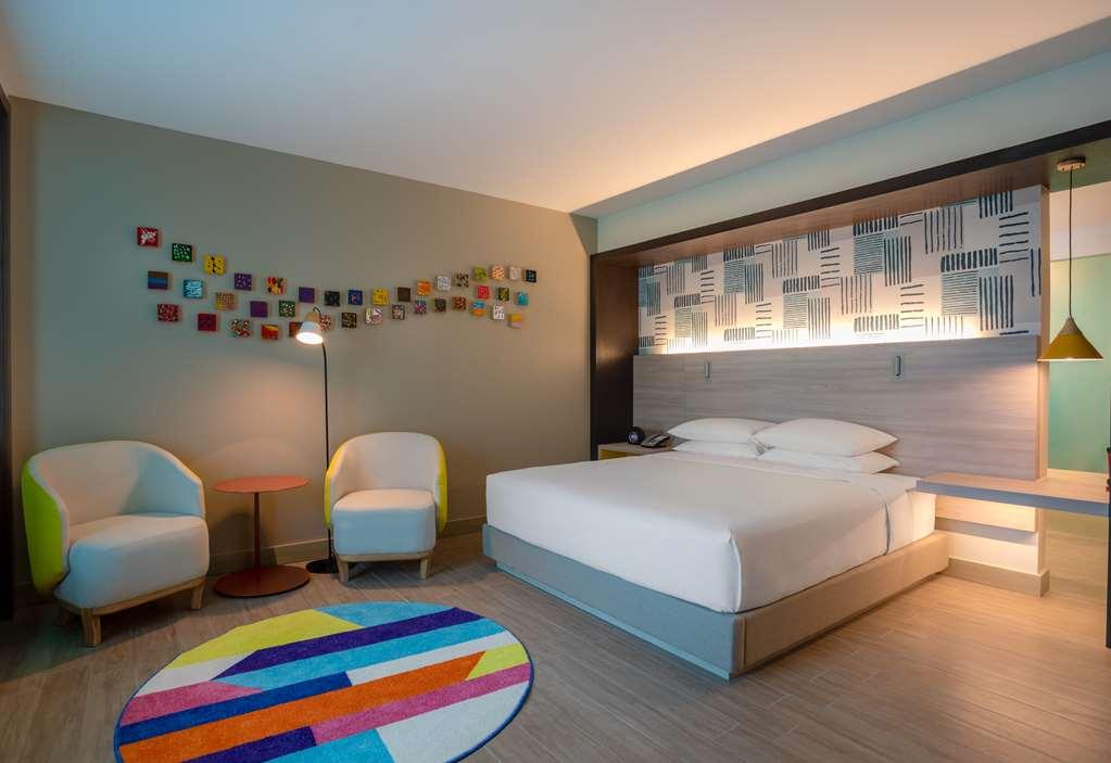 Hyatt Centric San Salvador Hotel Room photo